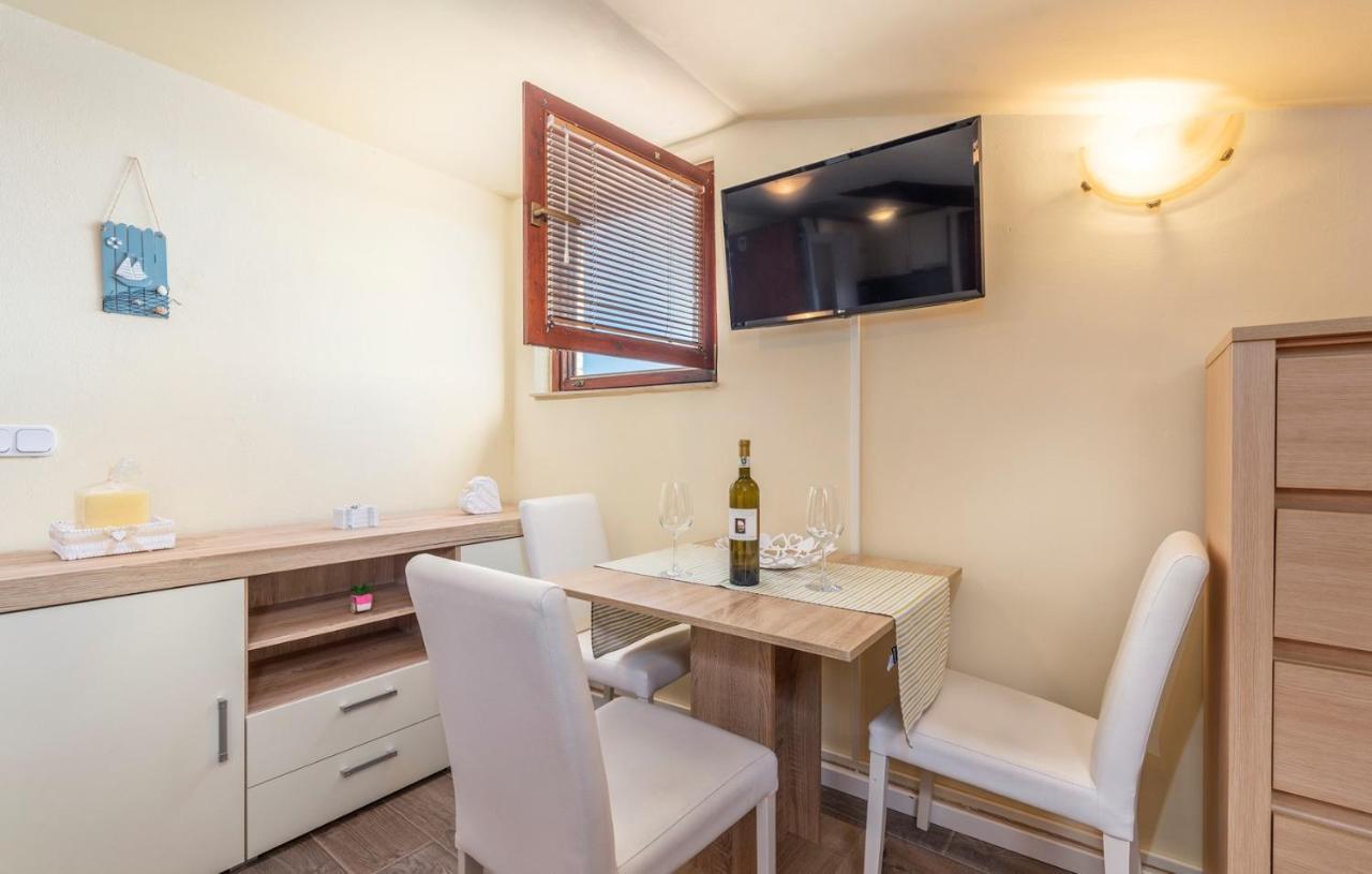 Apartment Zeljka Пореч Екстер'єр фото
